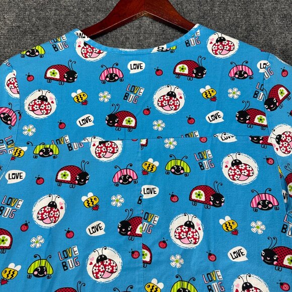ScrubStar Scrub Top Size Small Short Sleeve Pockets V Neck Ladybug Love Bug Blue - Picture 7 of 7